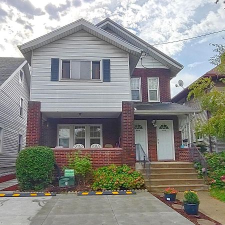Spacious Frontier Park Apartment Erie Bagian luar foto