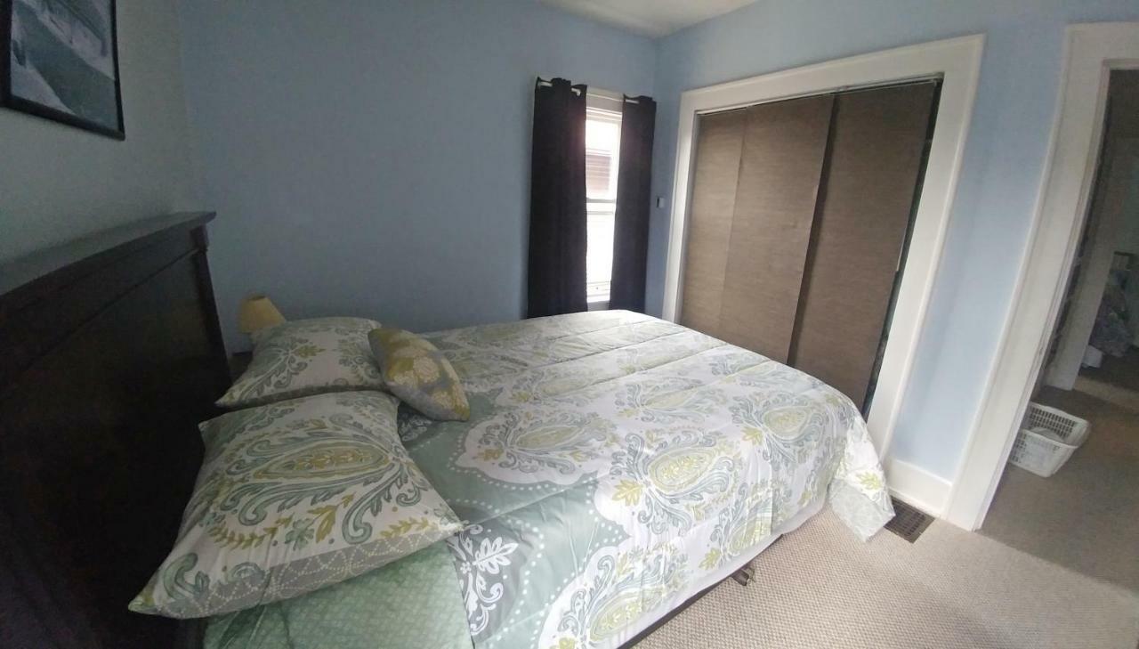 Spacious Frontier Park Apartment Erie Bagian luar foto